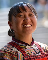 Nisu Yi in China photo